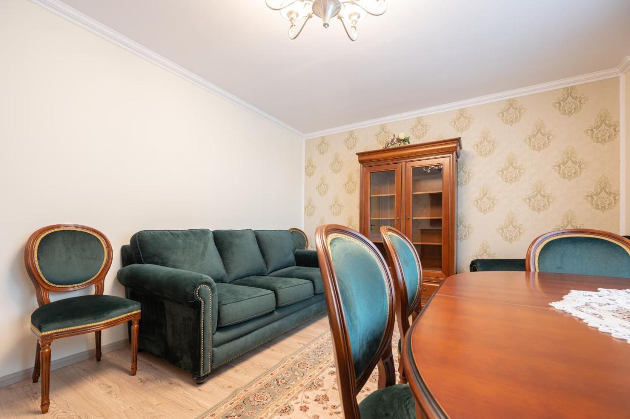 Dragos Flat Apartment Oradea Exterior photo