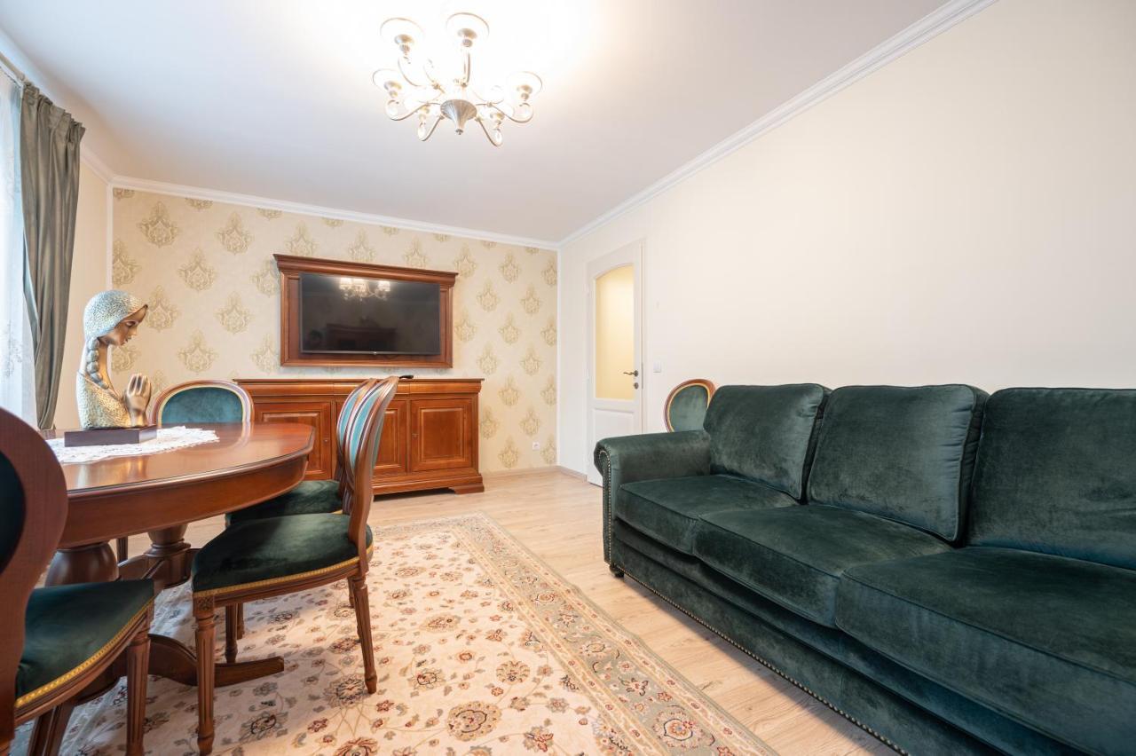 Dragos Flat Apartment Oradea Exterior photo