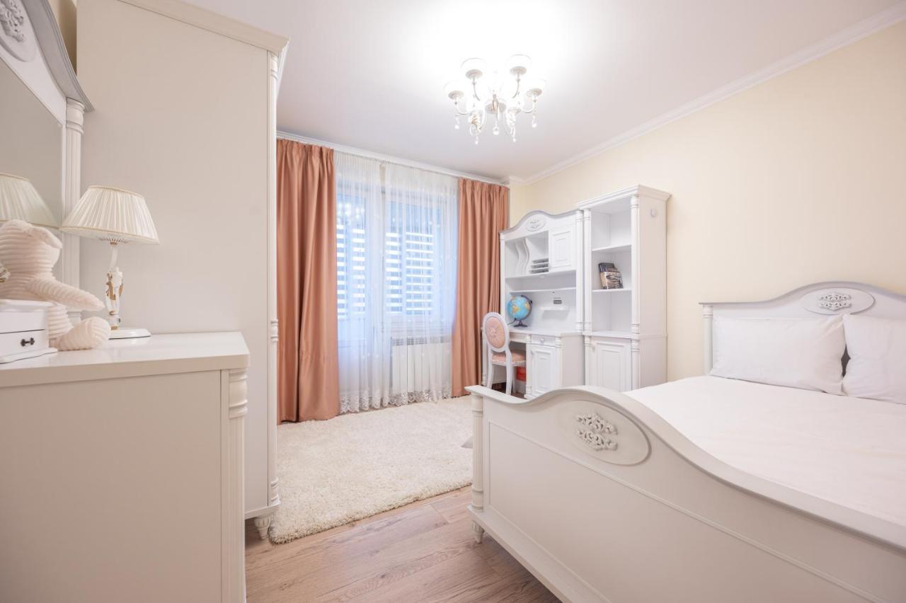 Dragos Flat Apartment Oradea Exterior photo